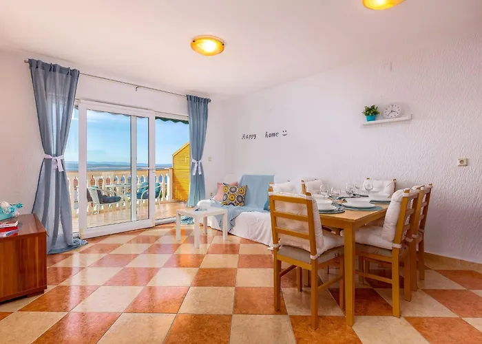 Apartment Mit Balkon Und Meerblick By Interhome