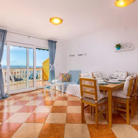 Apartment Mit Balkon Und Meerblick By Interhome