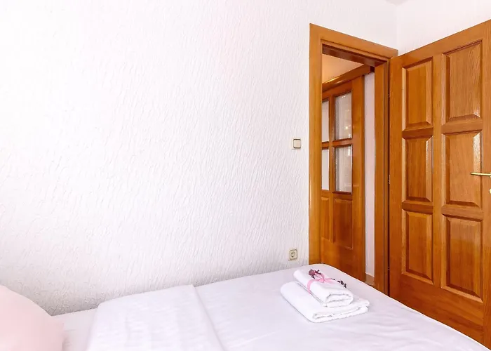 Apartamento Mit Balkon Und Meerblick By Interhome