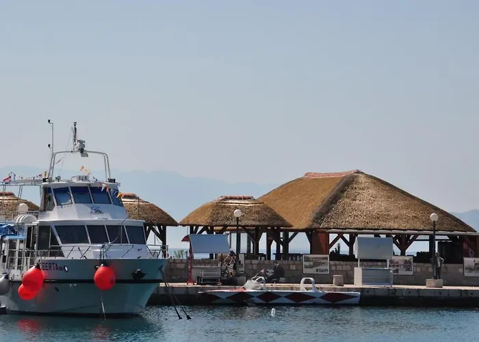 Mit Balkon Und Meerblick By Interhome
